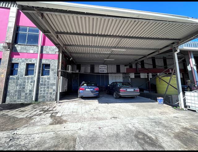 7,618M² WAREHOUSE FOR SALE IN MOBENI